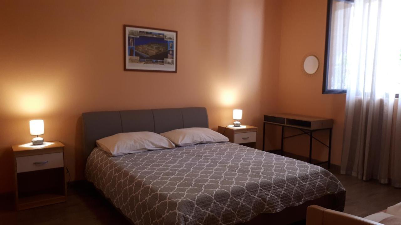 Apartments Frank Ровинь Экстерьер фото