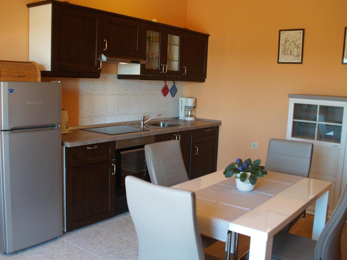 Apartments Frank Ровинь Экстерьер фото