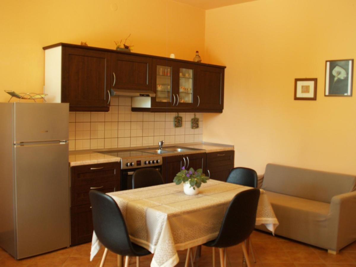 Apartments Frank Ровинь Экстерьер фото